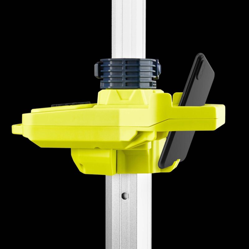 PFL0300-TowerBeam_01-scaled Przenośny system oświetleniowy TOWER BEAM