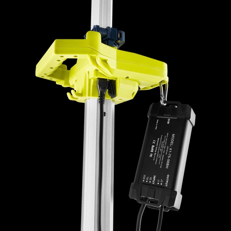 PFL0300-TowerBeam_11-scaled Przenośny system oświetleniowy TOWER BEAM