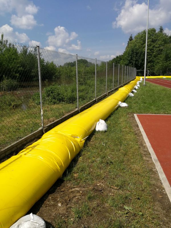 Zapora_przeciwpowodziowa_3-opt Polietylenowe zapory przeciwpowodziowe