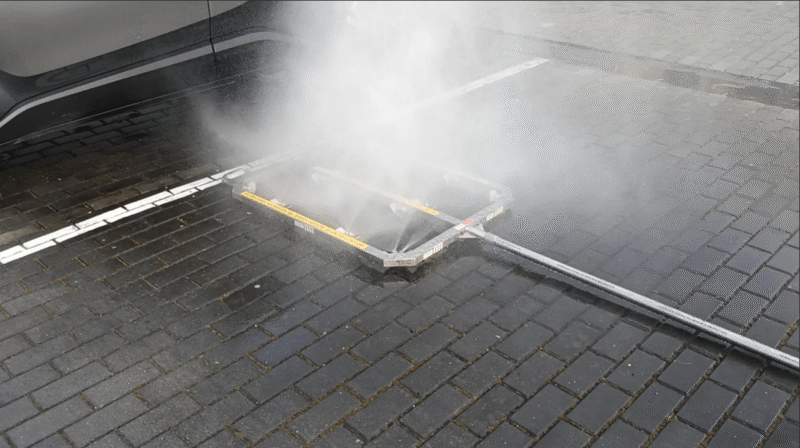 Platforma gaśnicza do samochodów elektrycznych