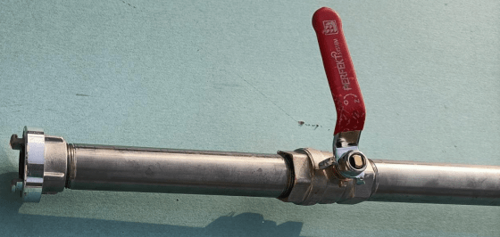 Platforma gaśnicza do samochodów elektrycznych