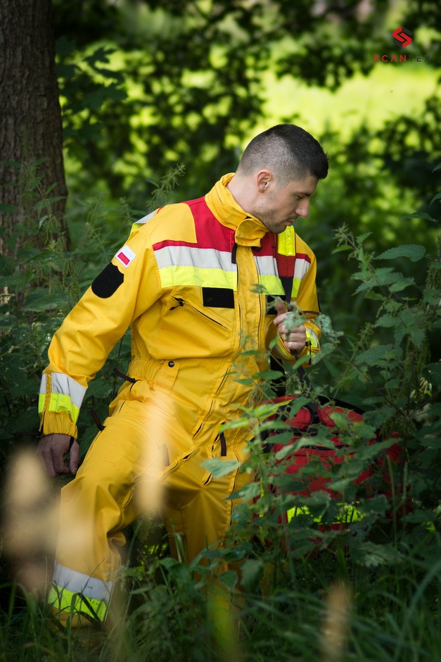 dsc01905_edited-z-logo KOMBINEZON DLA GRUP POSZUKIWAWCZO RATOWNICZYCH – ŻÓŁTY