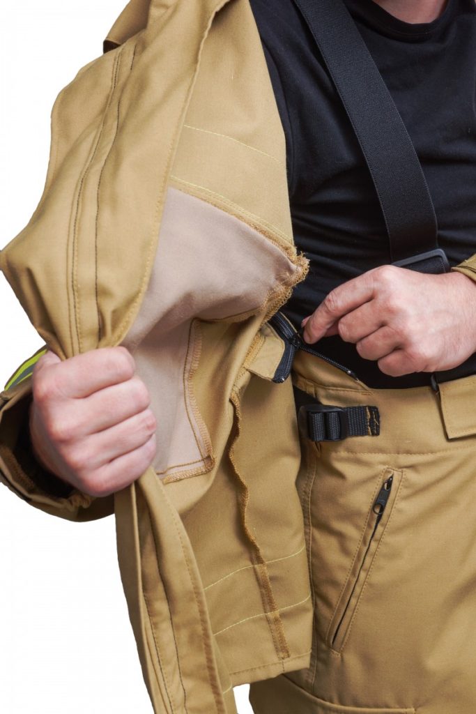 UBRANIE LEKKIE SPARTAN